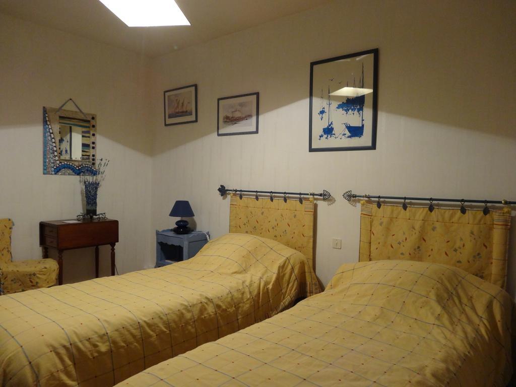 Bed and Breakfast Maison Artigouha Loubieng Zimmer foto